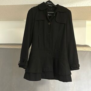 Women’s guess dress jacket.